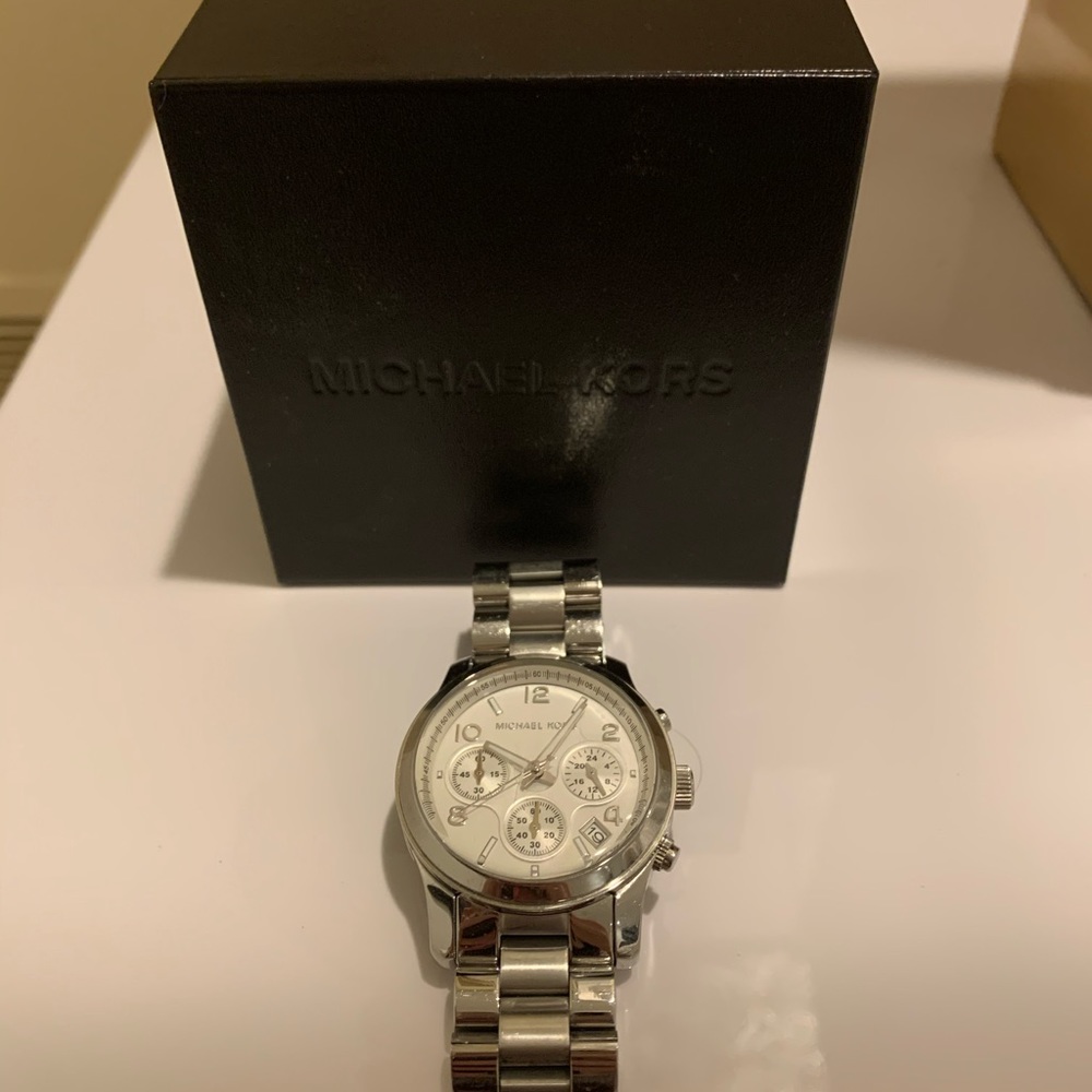 MK5076 Michael Kors Stainless Steel Watch